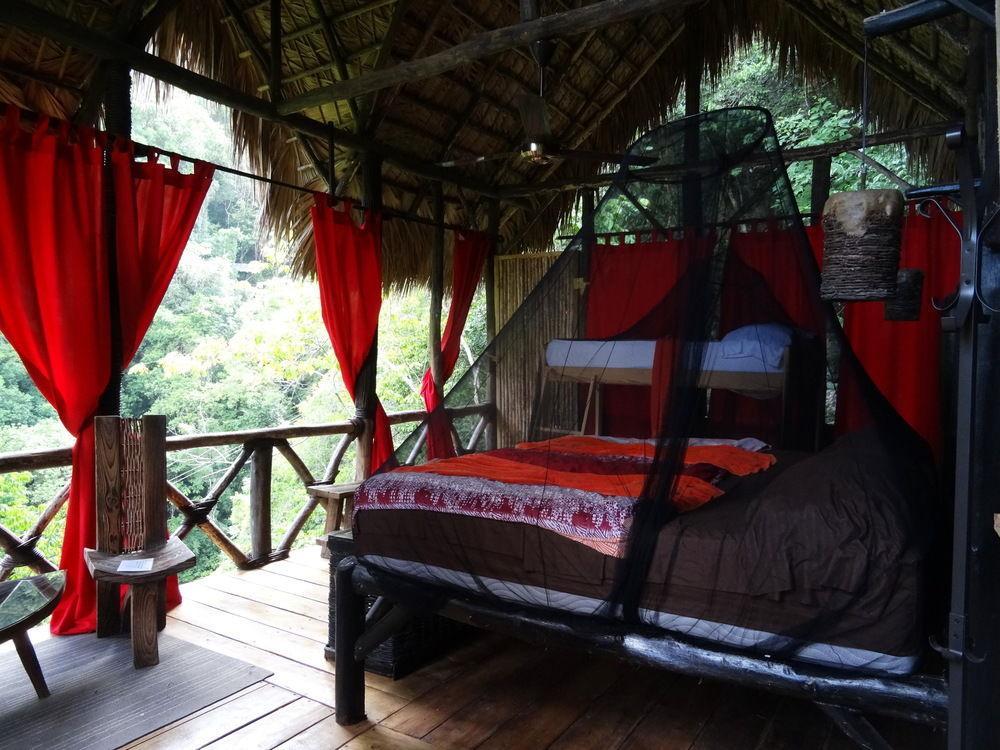 Dominican Tree House Village Santa Barbara De Samana Exterior foto